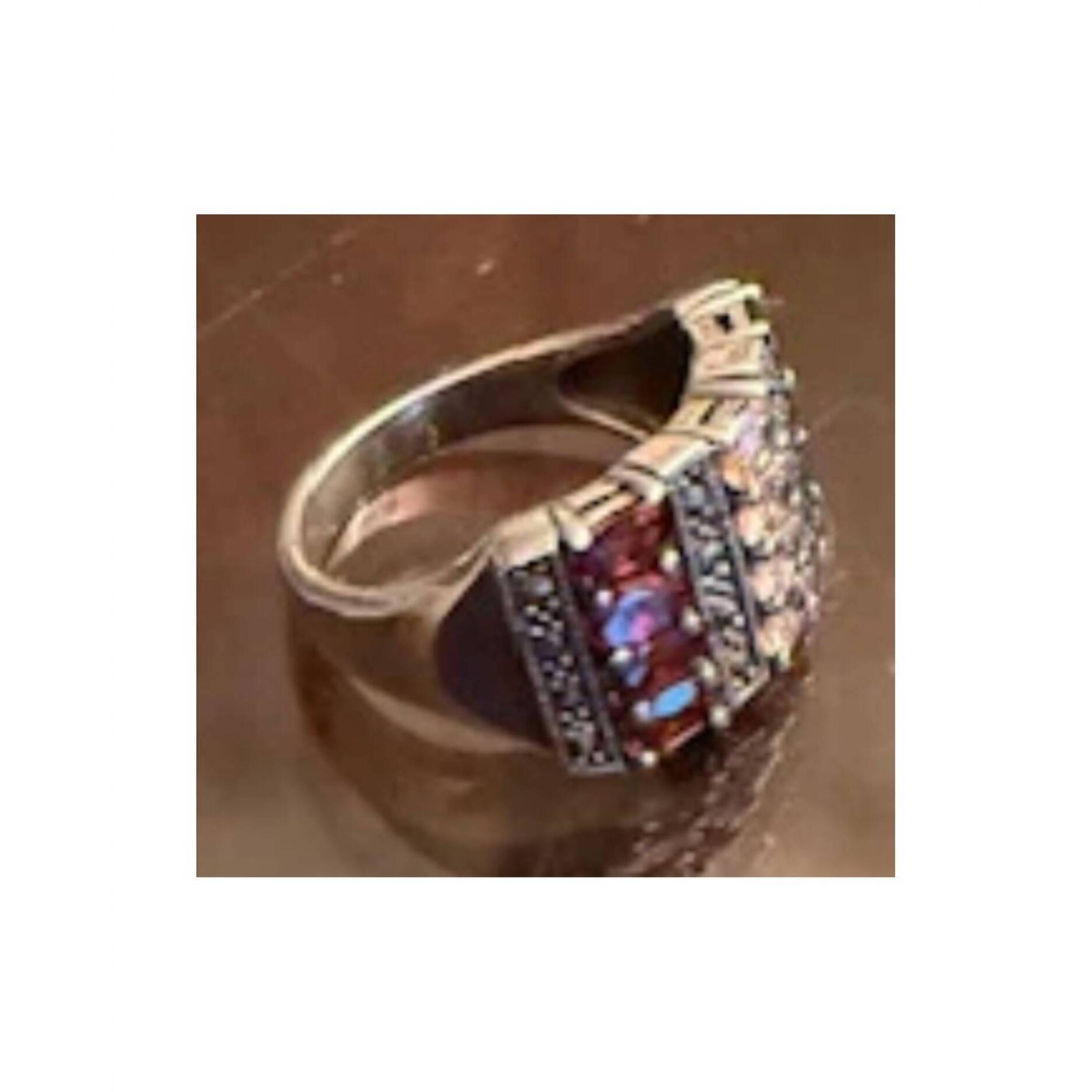 New P & K Jewelry Women's Marcasite Tri-Color Ring In Silver/ Multi